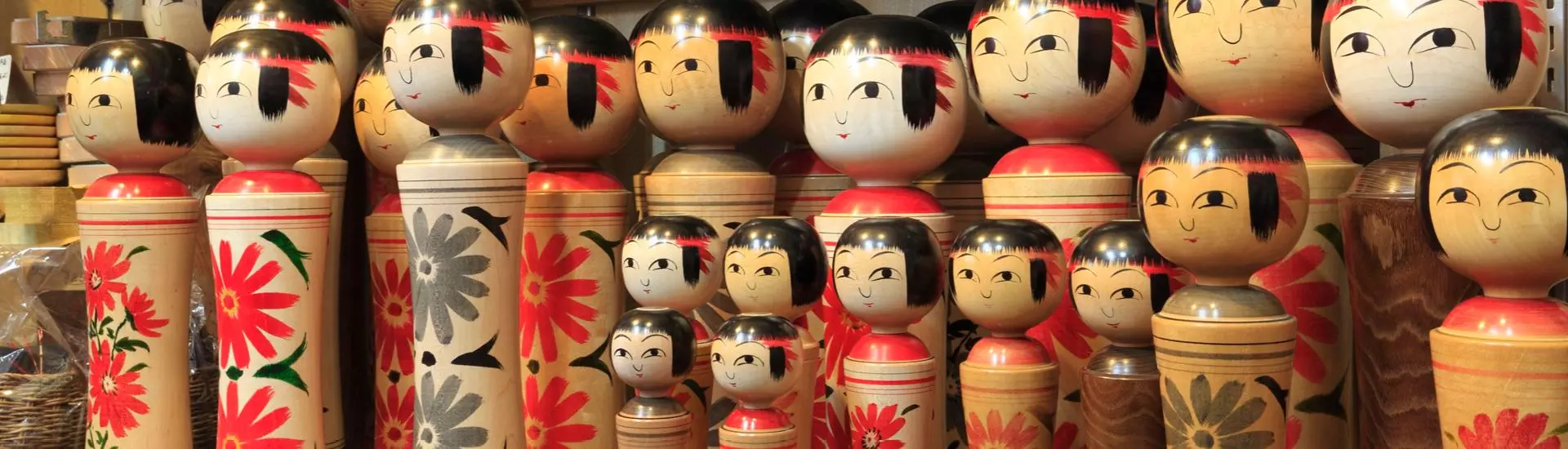 Kokeshi: las codiciadas y coleccionables muñecas de madera japonesas
