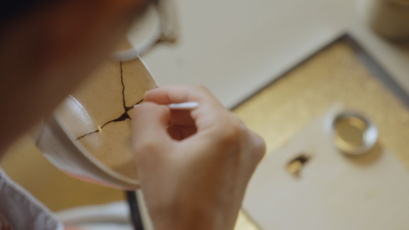 Cerâmica reparada com kintsugi