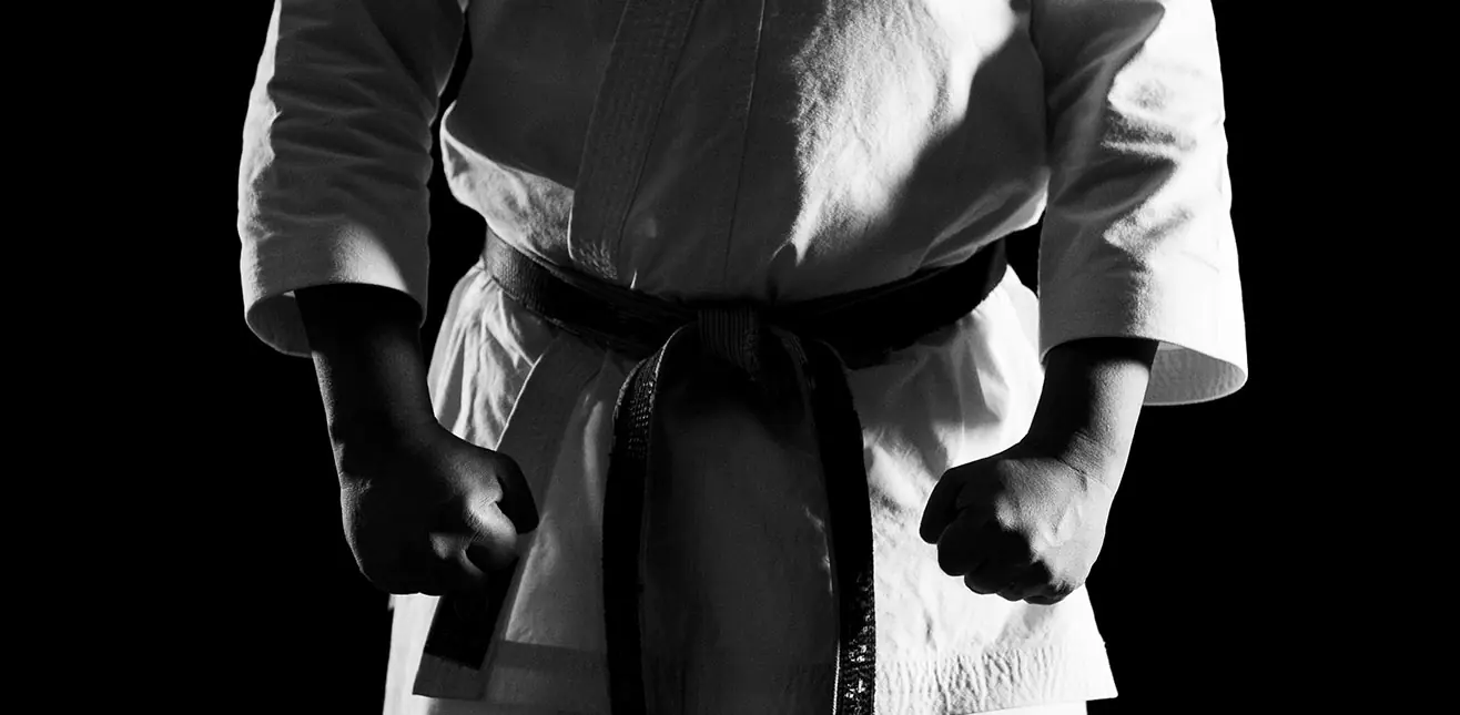 Movimentos Básicos de Karatê, com o Sensei Rogério Saito