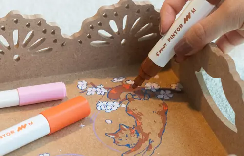  Oficina criativa // Arte em bandejas com Canetas Pilot e Cahro Nakagawa